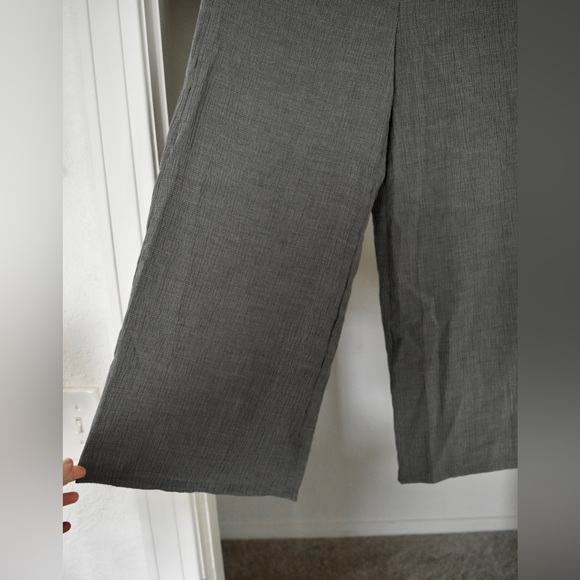 Flowy Trousers - Picture 2 of 3